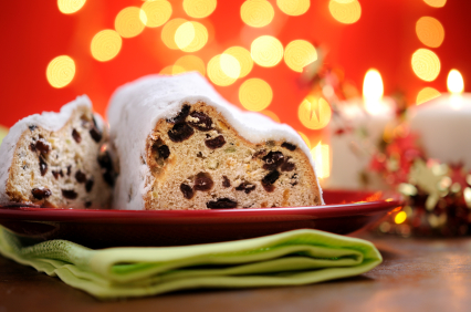 fruitcake-inspired-sweet-holiday-dip